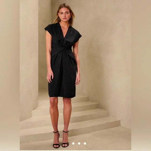 Banana Republic Factory | Dresses | Knee Length Twist Dress Banana Republic  | Poshmark